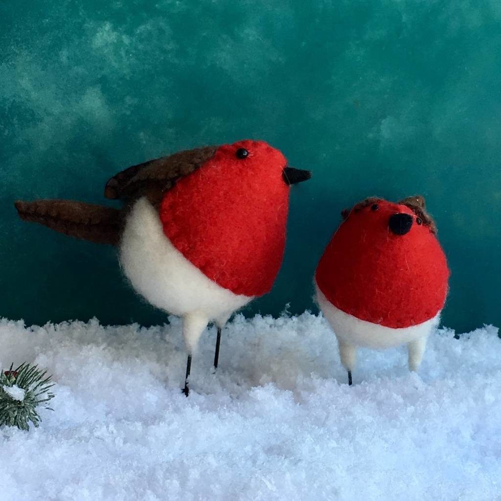 Eco-friendly wool robin Christmas decorations